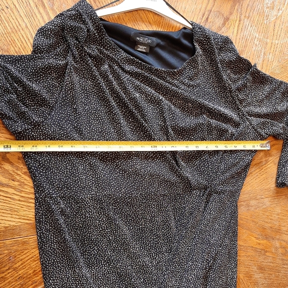 Dress - Picture 3 of 6